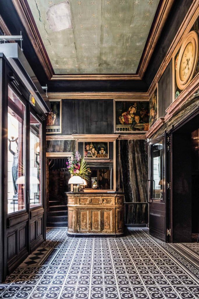 luxury hotels in paris